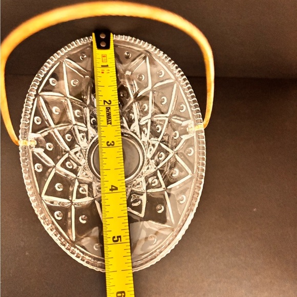 Avon Crystal Basket with Gold Handle - Picture 7 of 9